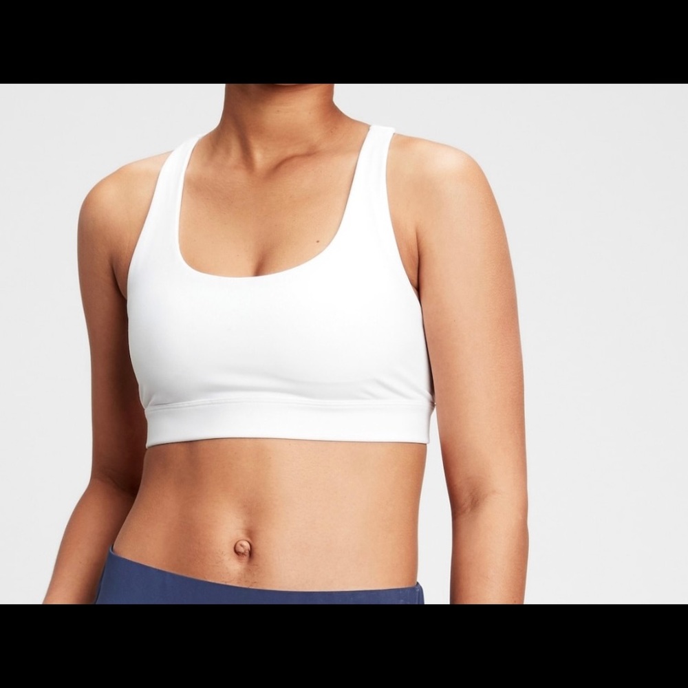 NWT GapFit Blackout Medium Impact Crossback Sports Bra